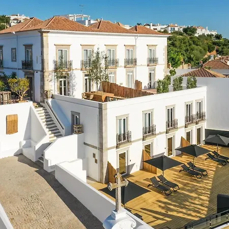 Colegio Charm House