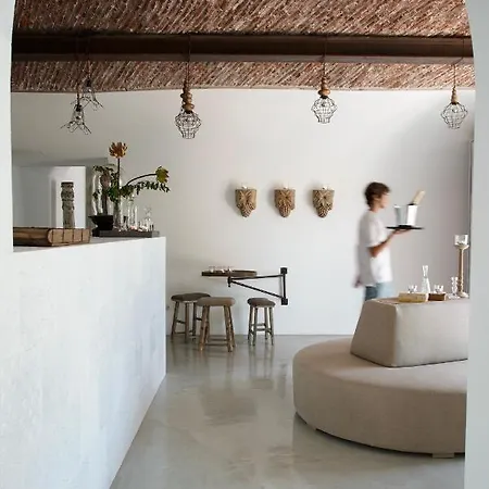 Colegio Charm House