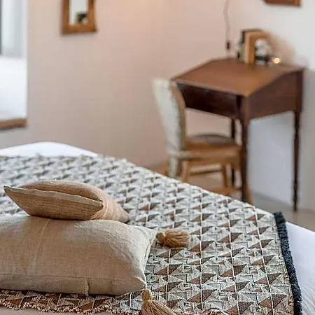 Colegio Charm House منزل ريفي تافيرا
